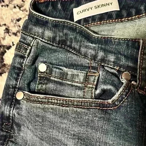 Torrid Premium Mid Rise Curvy Skinny Jeans Womens Size 16R Blue. Preowned EUC - Picture 2 of 14